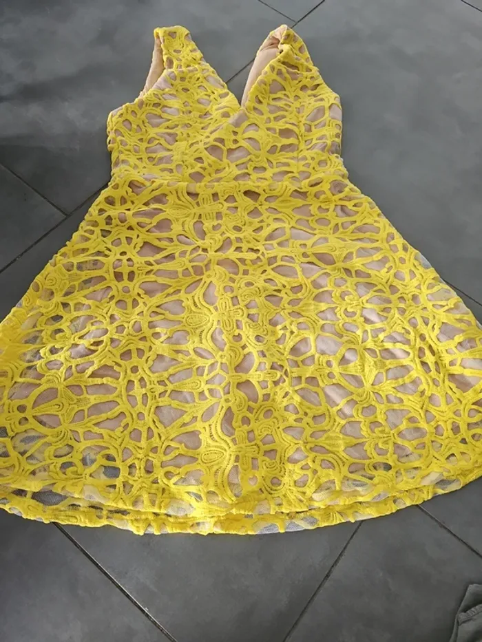 Robe jaune
