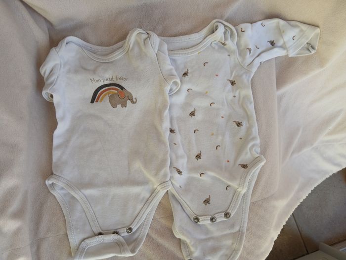 5 bodys manches longues - 3 mois - photo numéro 2