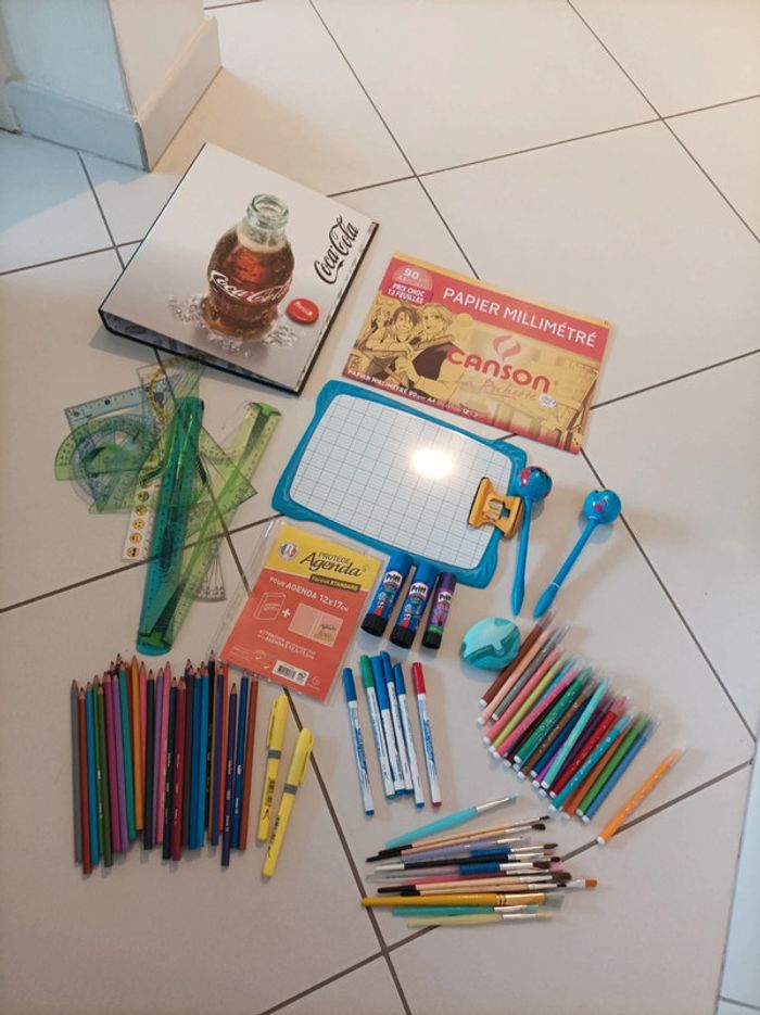 Lot scolaire - photo numéro 3