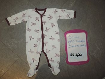 pyjama petit bateau taille 9 mois attention voir photo petite tache