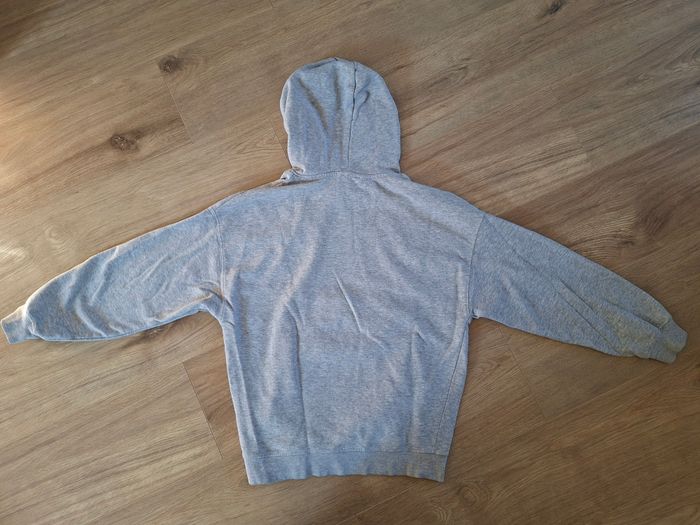 Sweat-shirt gris à capuche Stitch Disney Taille 2 XS/XXS - photo numéro 3