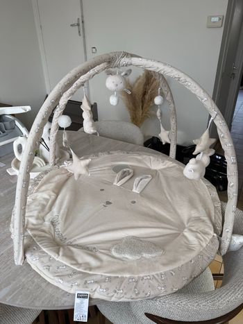 Tapis d’éveil en parfaite état 