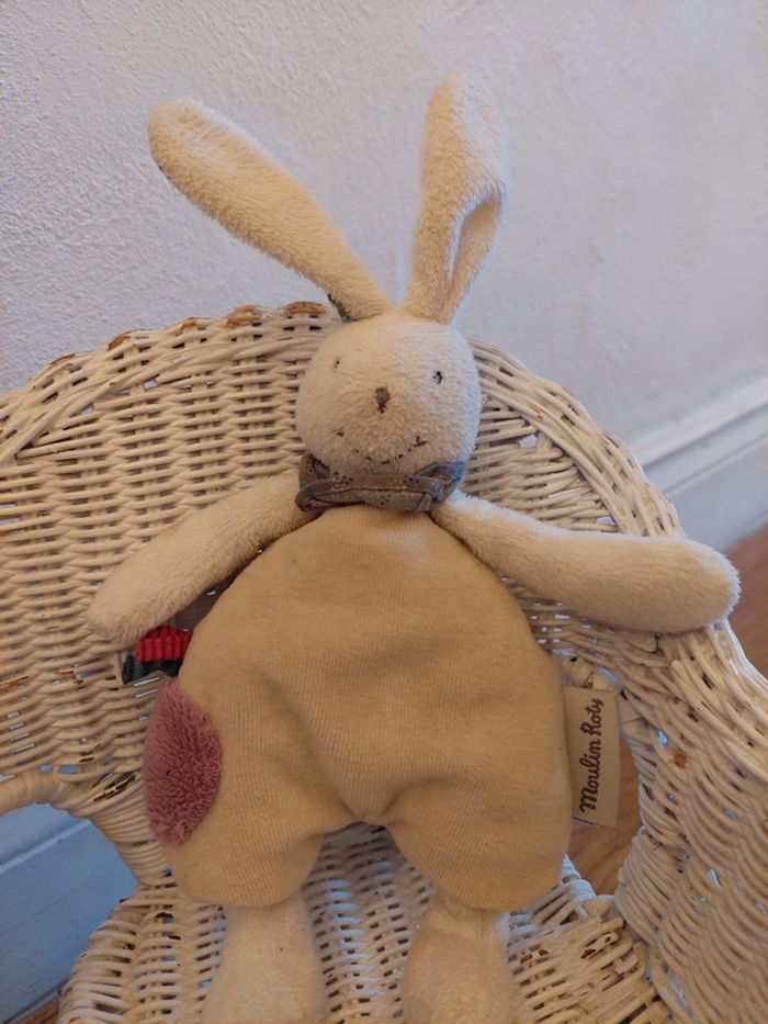 #P5 - Doudou lapin avec bandana Moulin Roty - photo numéro 2