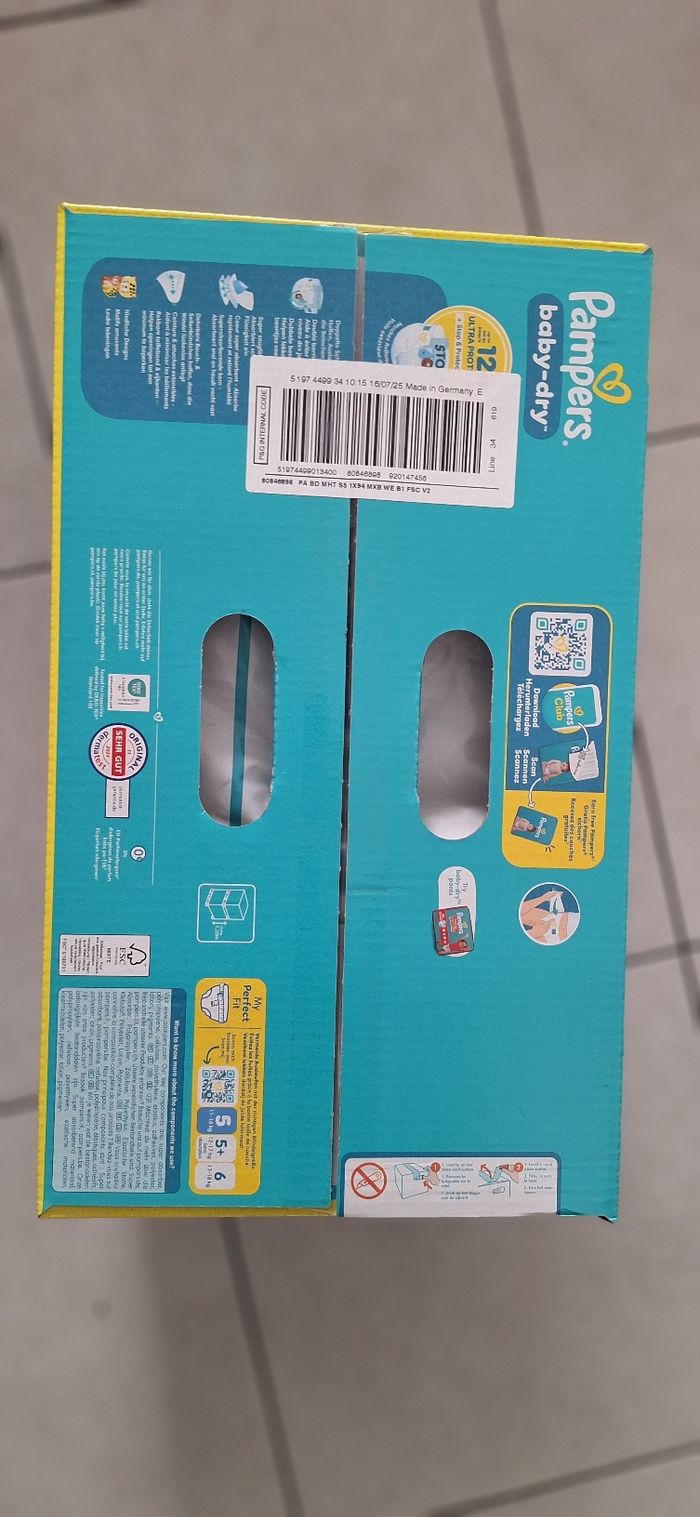 Couche mehmga pack pampers taille 5 de 11 a 16kg 94 couches - photo numéro 2