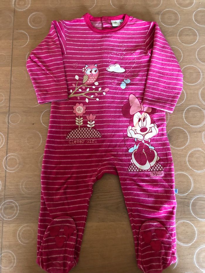 Pyjama 1 pièce bébé fille. Minnie. 18 mois