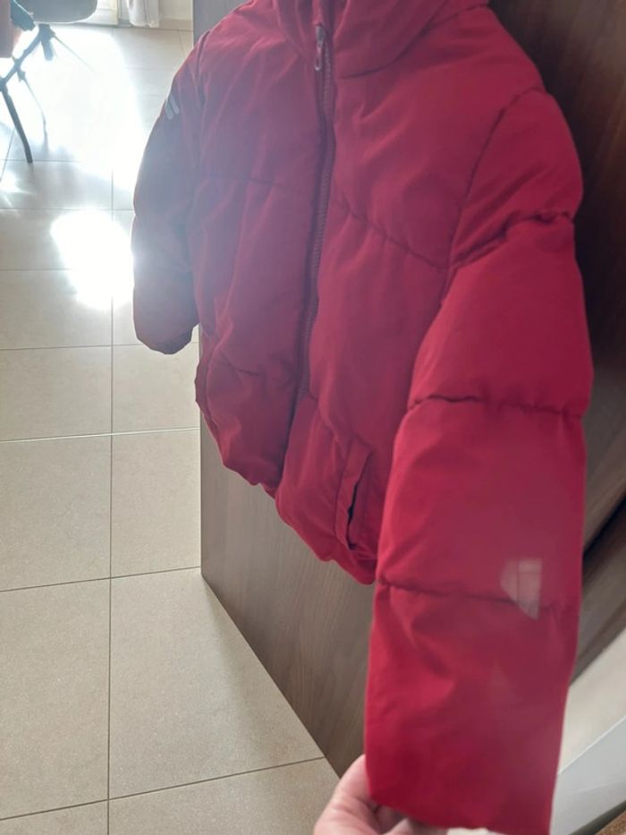 manteau doudoune rouge garcon à capuche kiabi taille 6ans - photo numéro 4