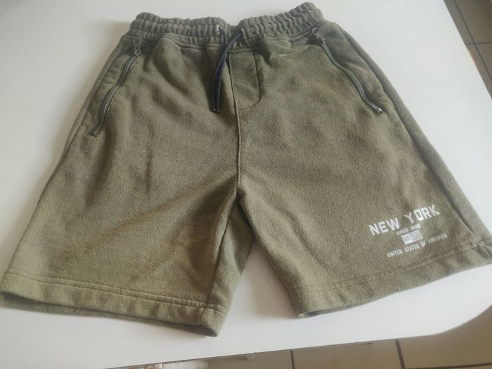 Short XS ou 14 ans