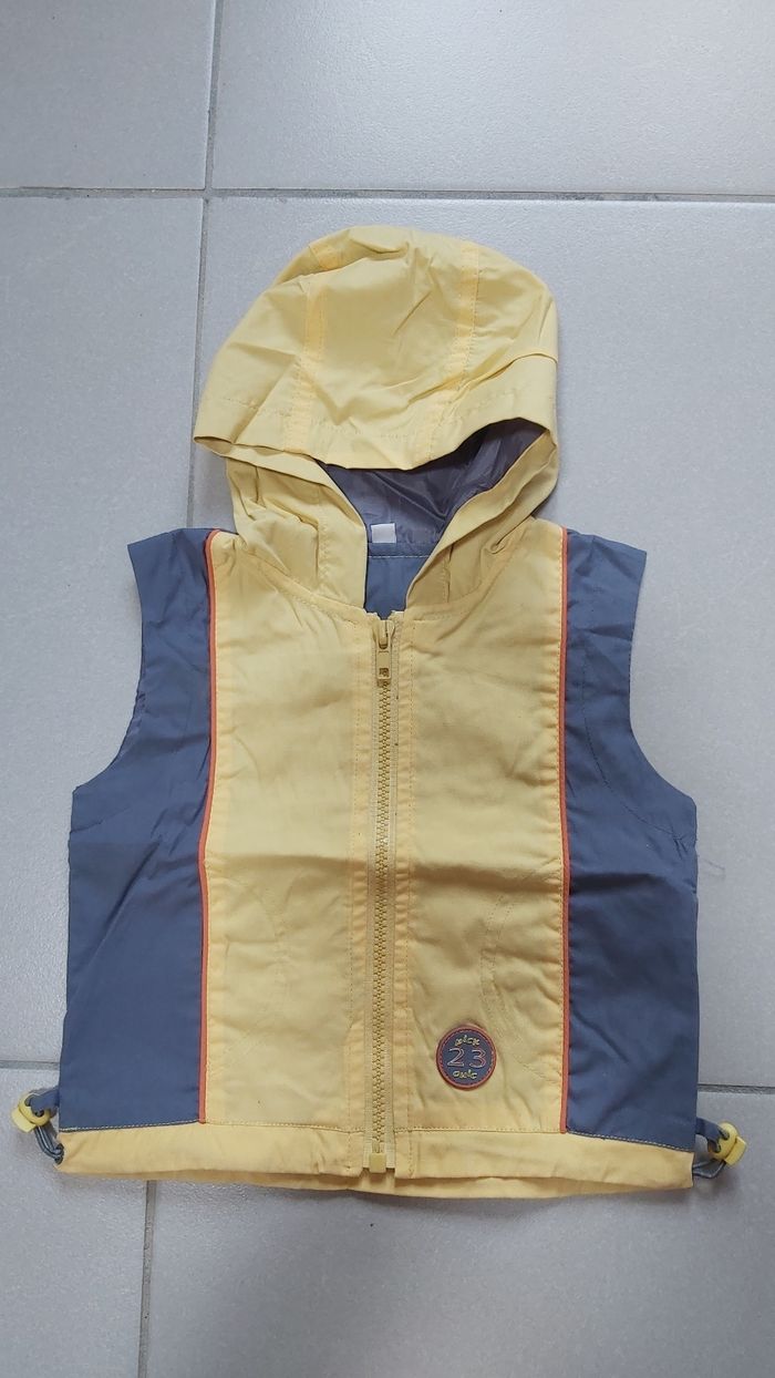 Veste sans manche 12 mois