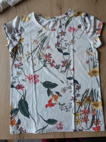 Tee shirt à fleurs