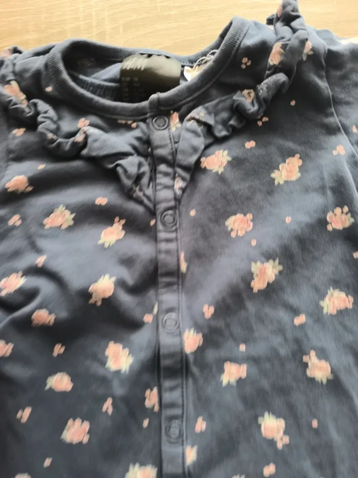 Pyjama léger sans pieds fleuri  h&m 74 cm - photo numéro 2