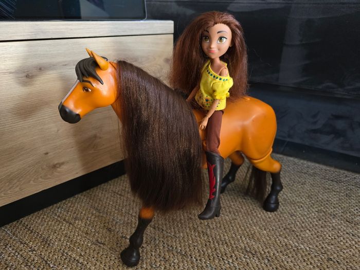 Spirit qui marche avec poupée Lucky - photo numéro 10