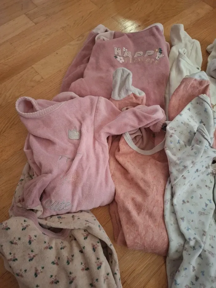 Pyjama 18 mois - photo numéro 2