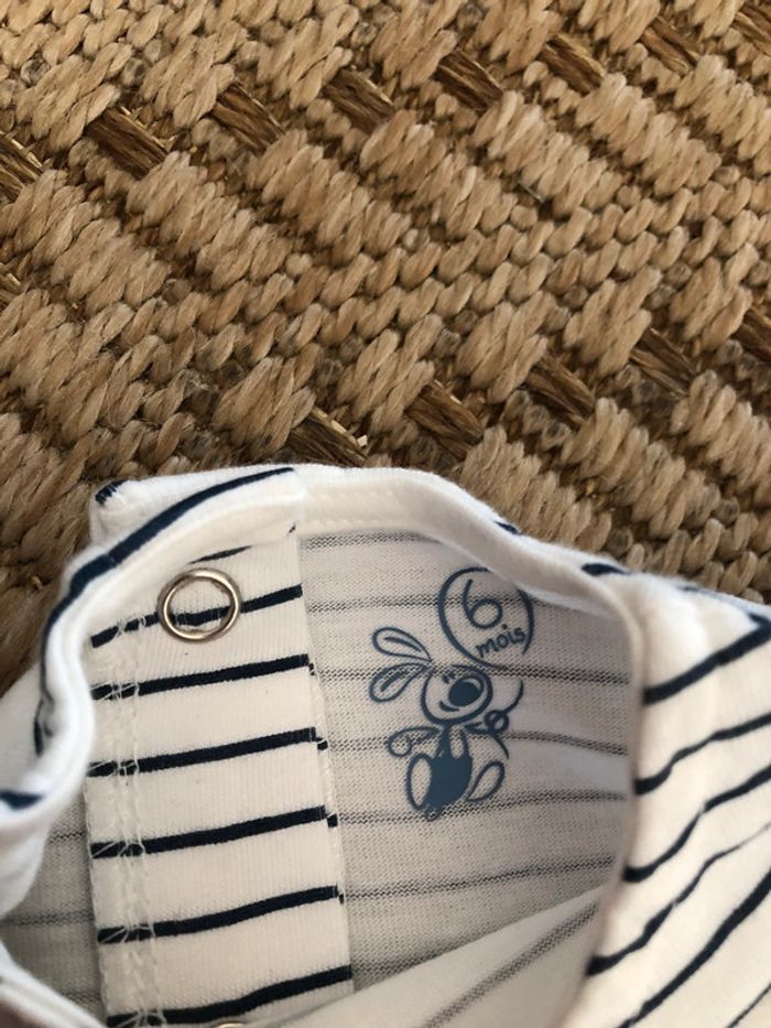 T-shirt taille 6 mois - photo numéro 3