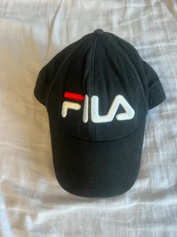🔹 Casquette noire - FILA🔹