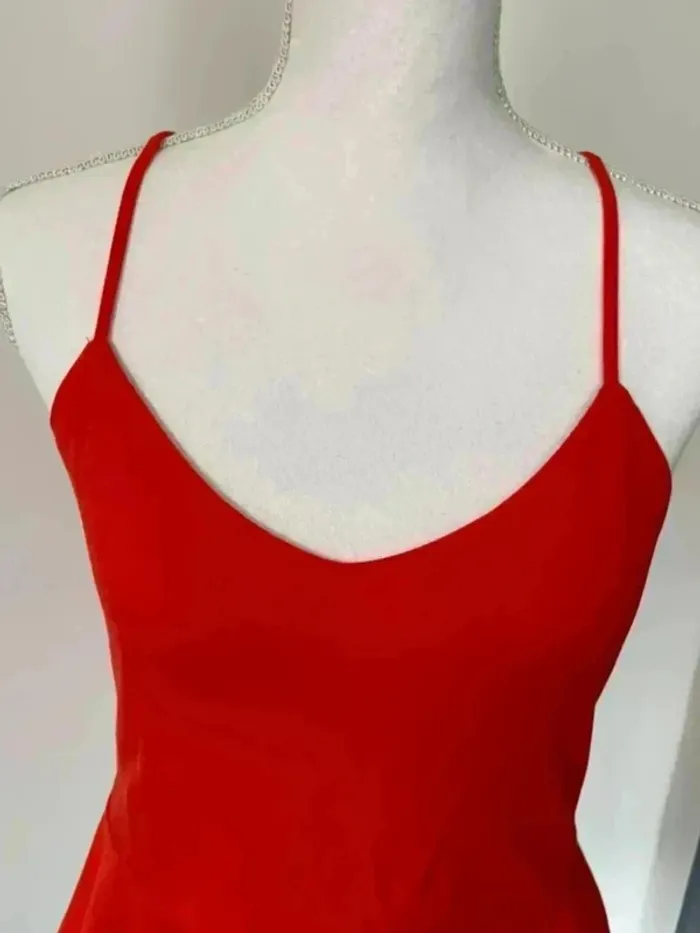 Joli Top rouge taille 36 - photo numéro 2
