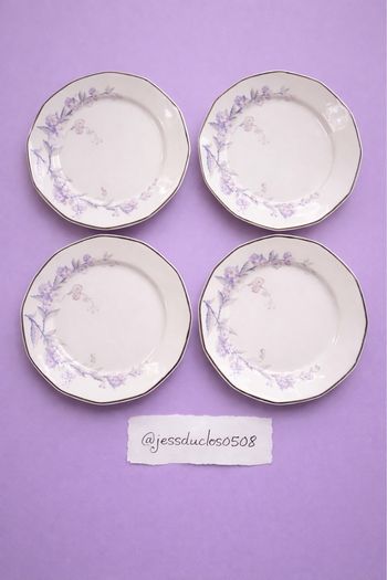 🌸 Lot de 4 assiettes dessert en porcelaine de Limoges – diamètre 19 cm - décor floral lilas