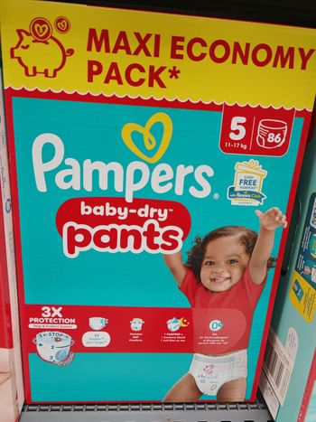 2 cartons  de couches Pampers baby dry taille 5