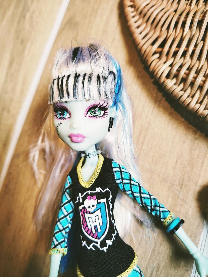 🦇Poupée Monster high Frankie Stein Ghoul spirit pom-pom fan sport - photo numéro 2