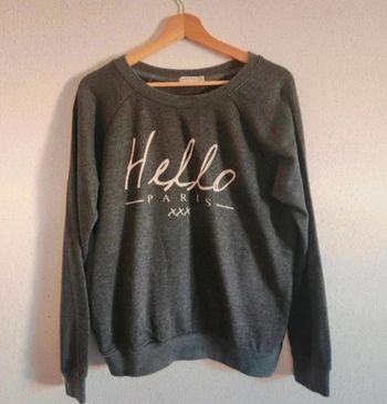 Sweat femme M Bershka – gris anthracite – inscription – bon état