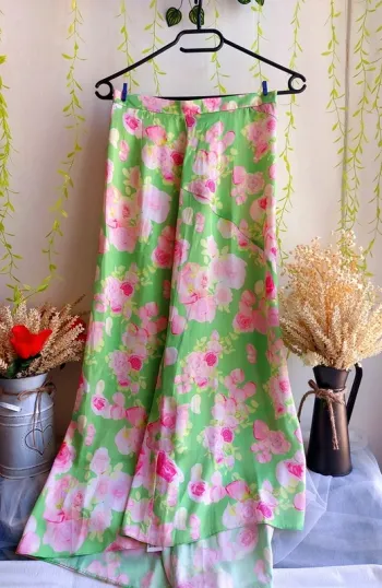 Jupe ASOS – xs – Vert fleuri – État : Neuf avec étiquette