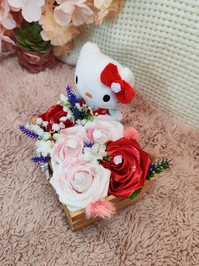 Box fleurale Hello Kitty - photo numéro 7