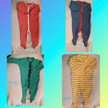 Lot de 4 grenouillères / pyjamas Next 6/9 mois TBE