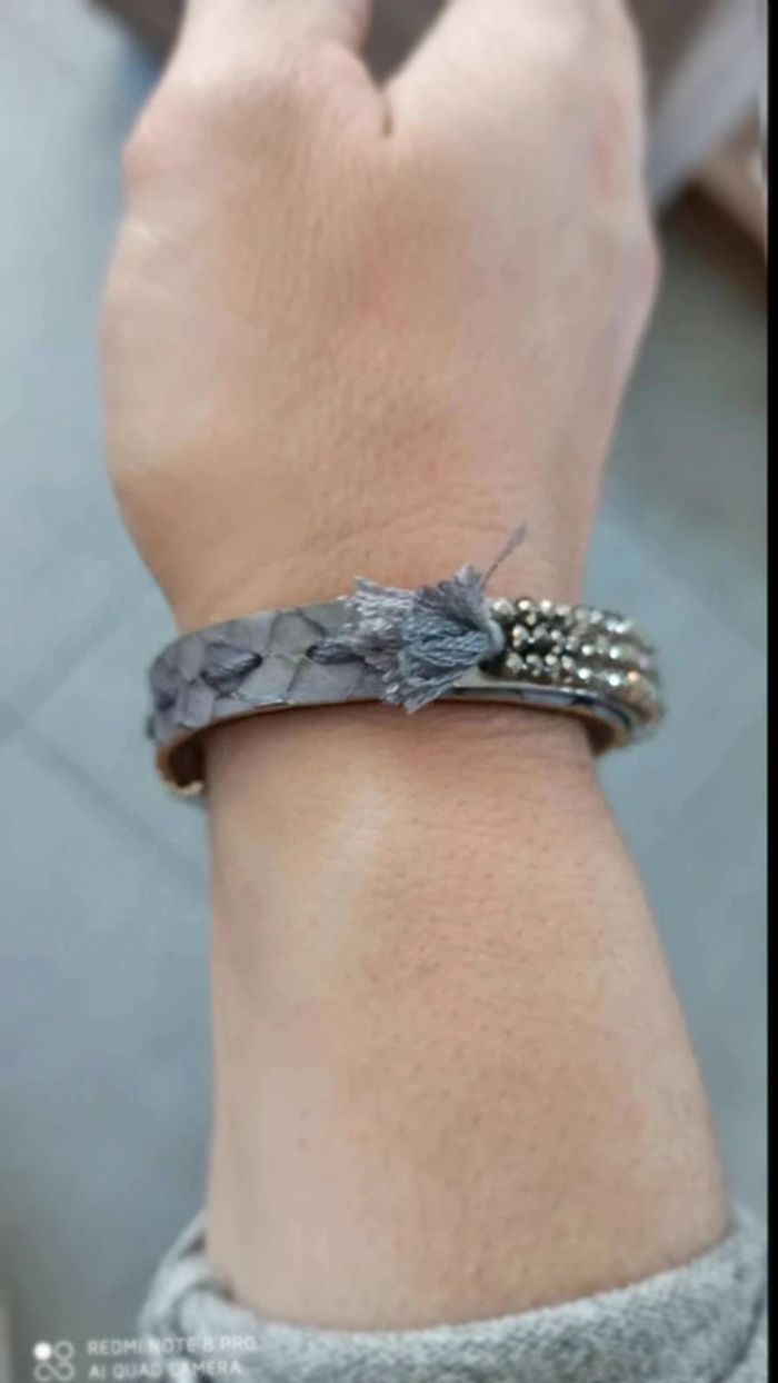 Bracelet aimanté gris argenté - photo numéro 3