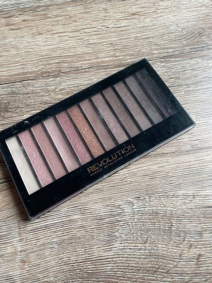 Palette fard à paupières makeup revolution - photo numéro 2