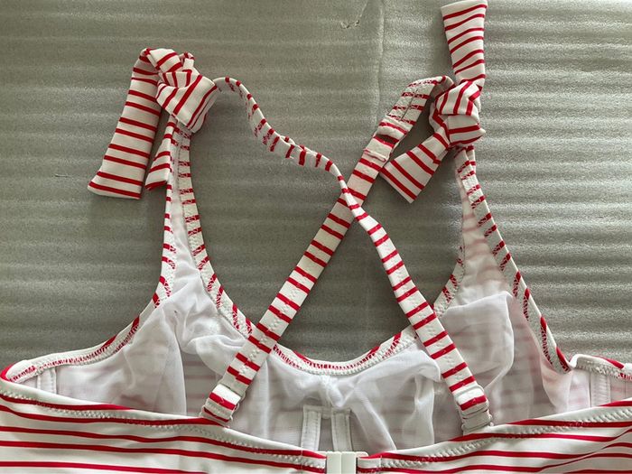 Haut maillot rouge et blanc Freya neuf - photo numéro 7