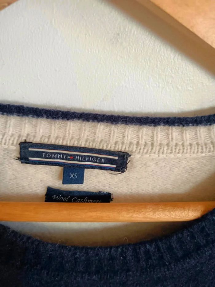 C28 pull marine Tommy Hilfiger XS - photo numéro 3