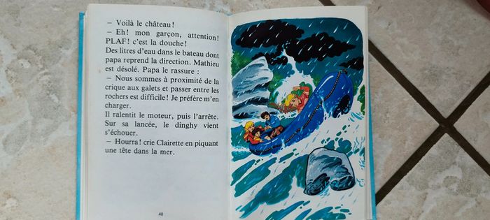 Livre le château des vacances. Edition Hemma - photo numéro 4