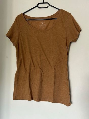 T-shirt camel