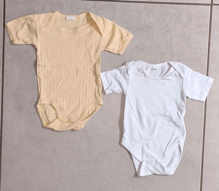 Lot de 2 bodies manches courtes mixtes - 6 mois