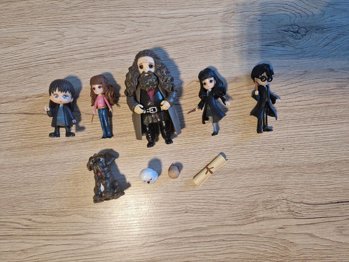 Lot 9 figurines magical minis (wizarding world) Harry potter