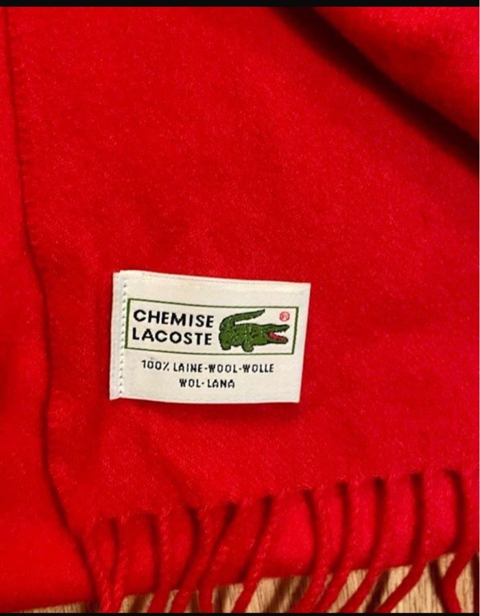 Echarpe Lacoste, la couleur rouge - photo numéro 3