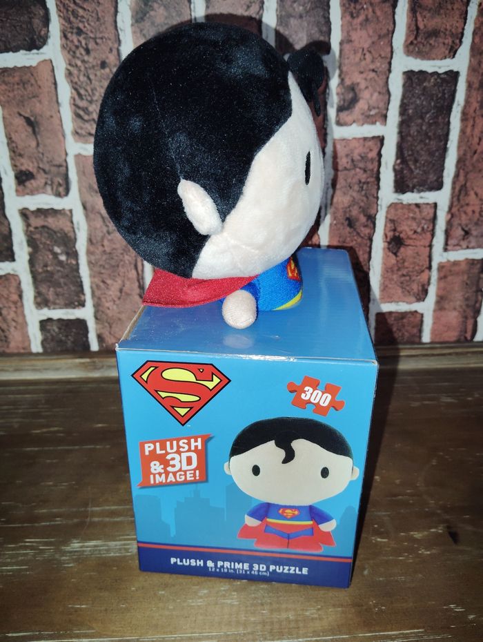 Coffret puzzle 300 pièces et peluche Superman - photo numéro 2
