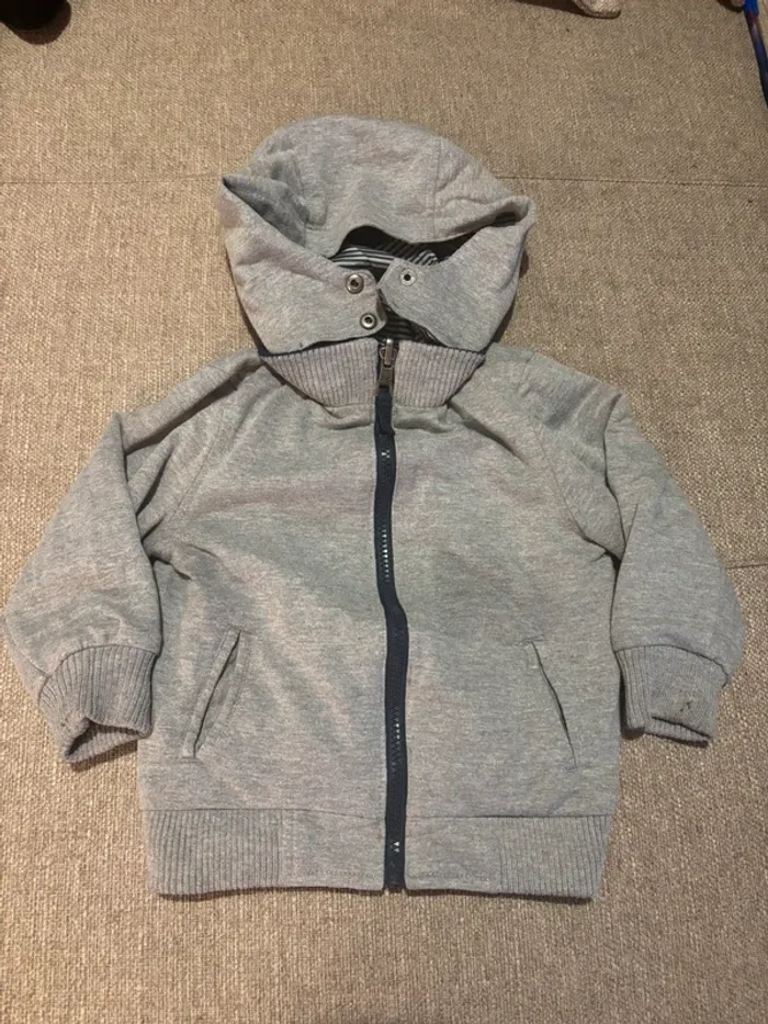 Veste à capuche
