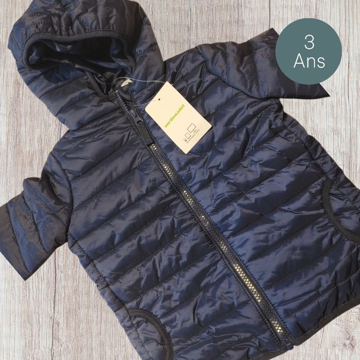 Doudoune légère à capuche garçon 

Vertbaudet neuve étiquetée 3 ans