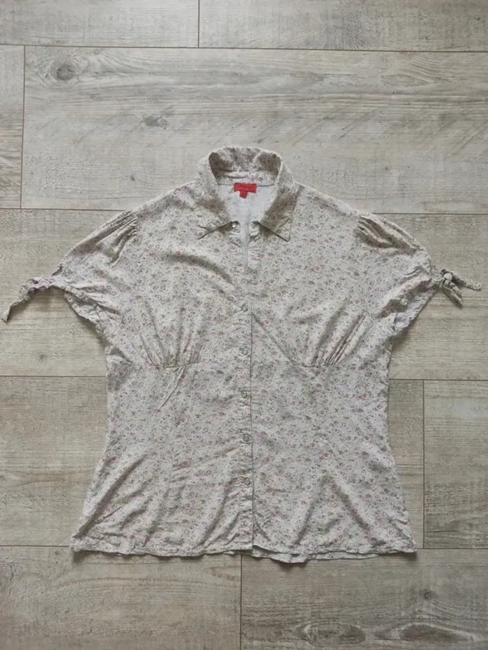 Chemise manches courtes nouée boutons pressions crème motifs fleuris pastels taille 44 Tissaia - photo numéro 7