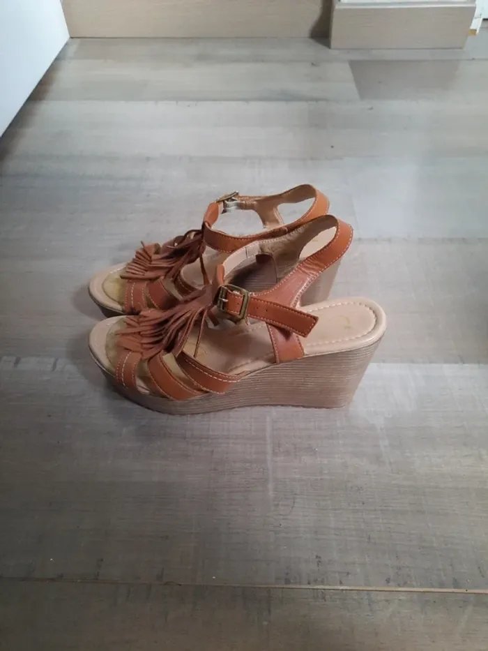 Sandales compensées marron - photo numéro 2