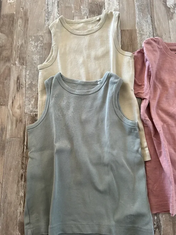 Lot 3 tee-shirts Next T4/5 ans - photo numéro 2