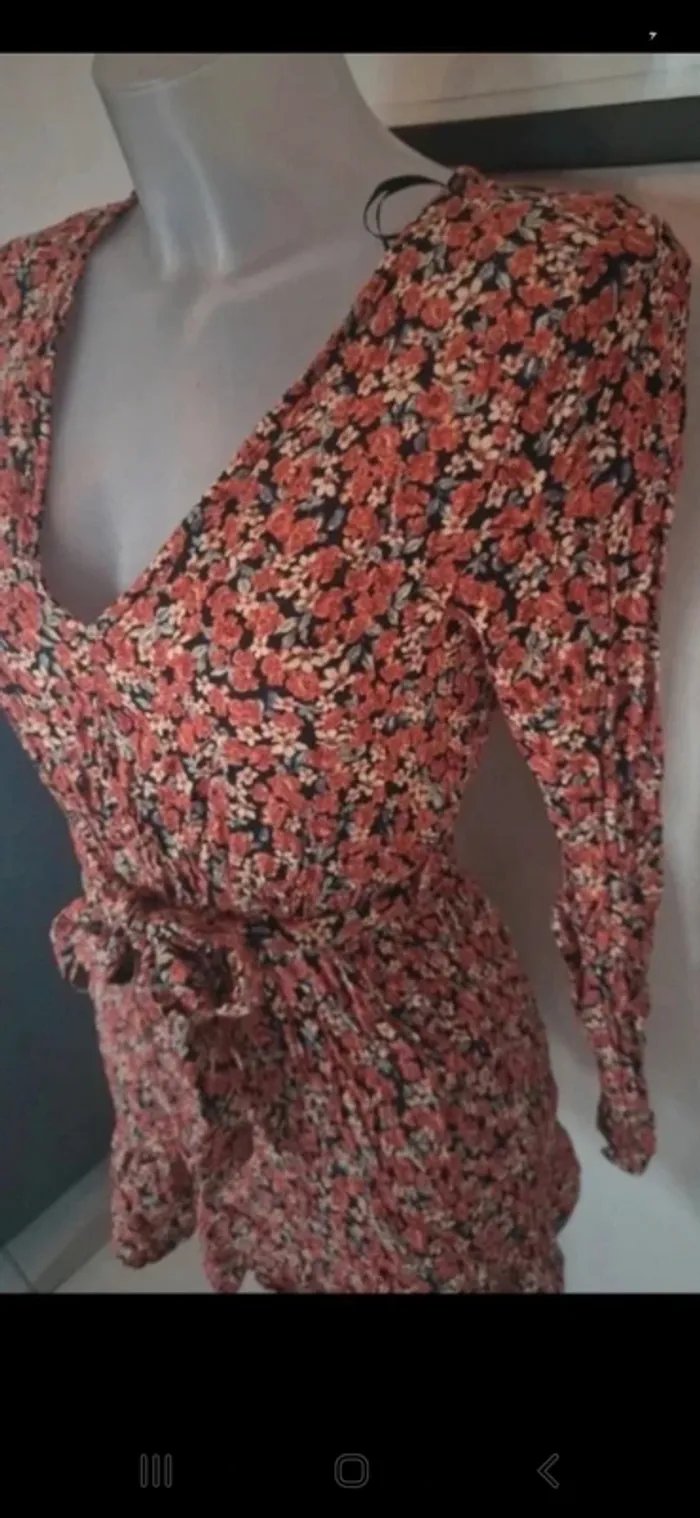 Belle robe fleurie été pull and bear taille 36 - photo numéro 6