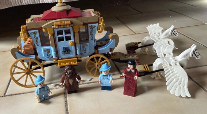 Lego Harry Potter le carosse de beauxbatons - photo numéro 2
