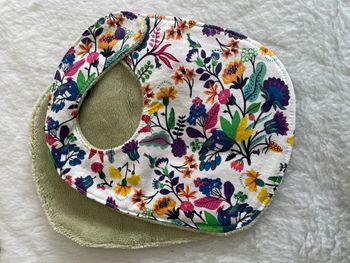 Bavoir avanturine floral