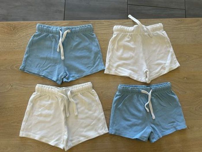 Lot de 4 shorts garçon en 18 mois - photo numéro 1