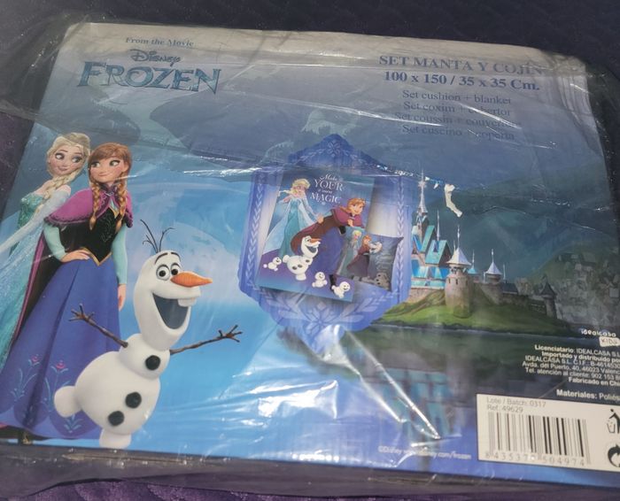 Coussin et plaid Disney  reine des neiges - photo numéro 3