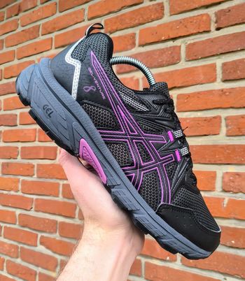 Baskets Asics gel venture 8 pointure 40 comme neuves