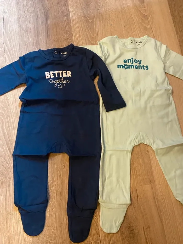 lot de 2 pyjamas taille 9 mois marine et turquoise