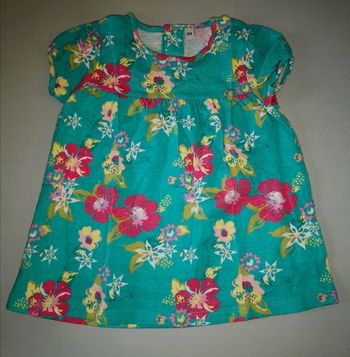 Jolie robe à fleurs 12 mois