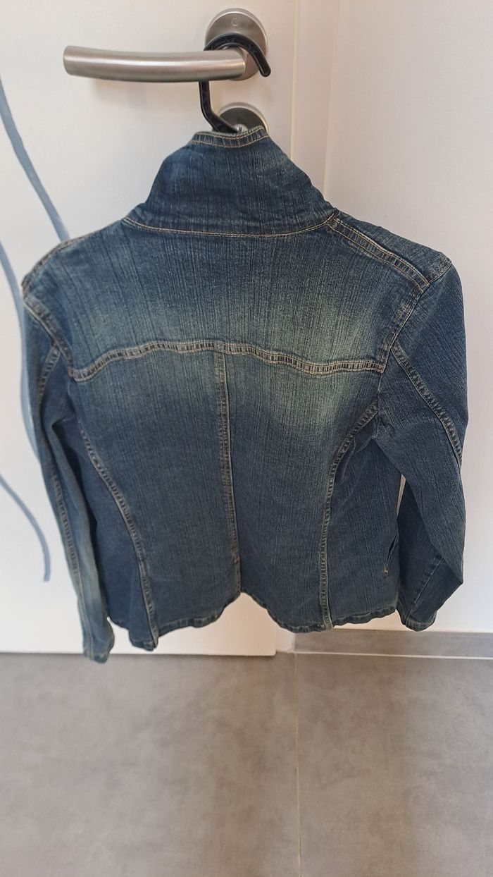 Jolie veste en jean - photo numéro 2